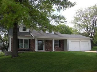 4 Tudor Sq, Saint Peters, MO