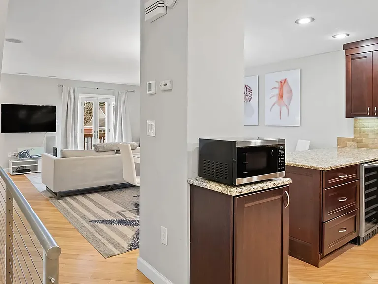 31B 6th St #31B — Photo 5