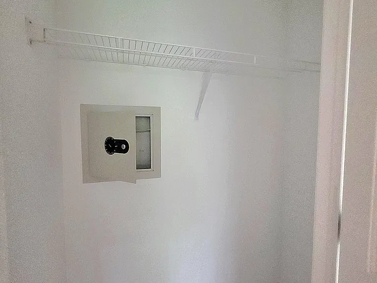 58 Madison Ct — Photo 13