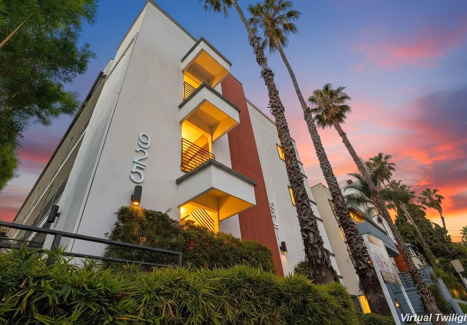 927 San Vicente Blvd