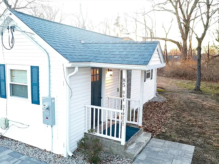 85 Oak St #85 — Photo 26
