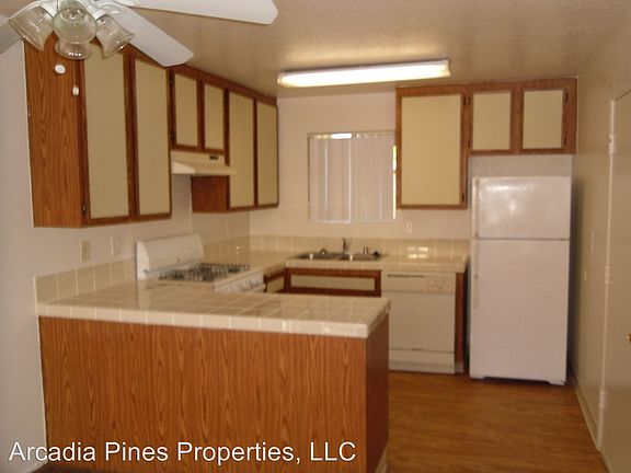 5th image of 1337 N Broadway APT 27