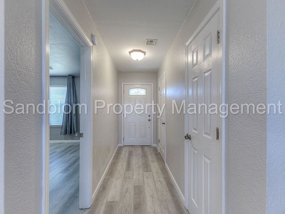 3rd image of 2112 N 21st St