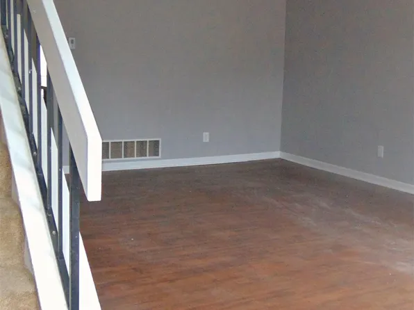 1901 Nancy Ct, Champaign, IL