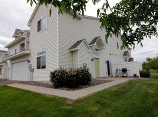 8987 Sawgrass Gln, Maple Grove, MN 55311