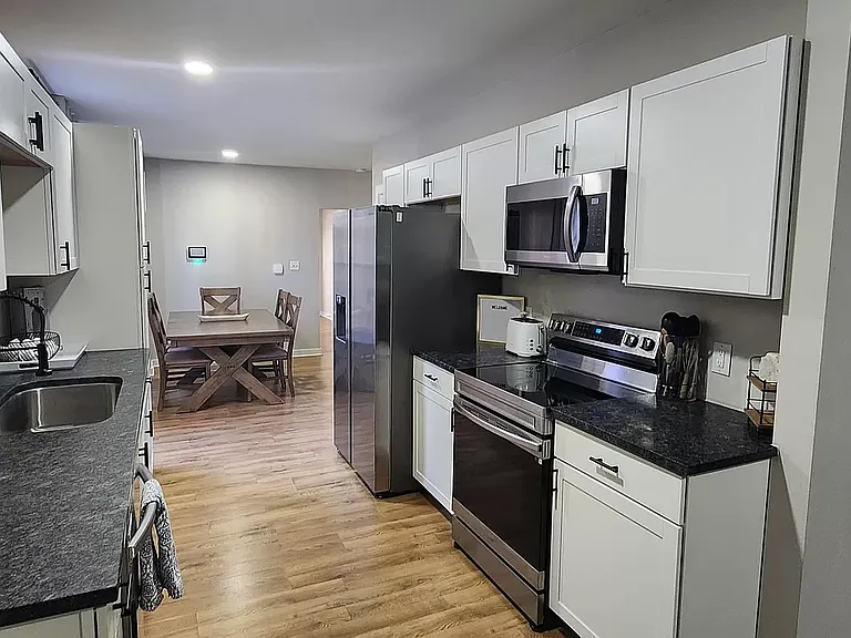 432 Sanders St #2 — Photo 4