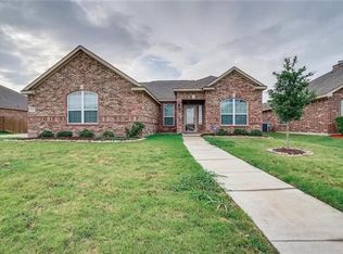 711 Shady Meadow Ln, Glenn Heights, TX 75154