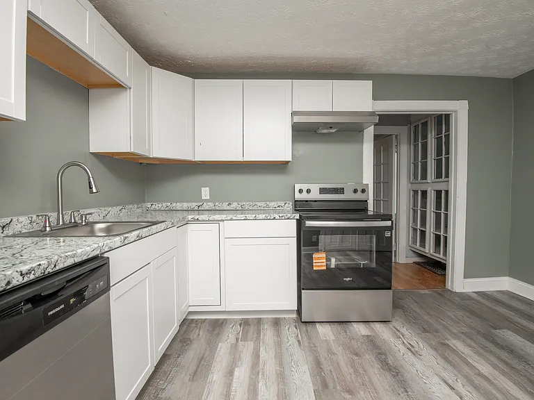117 E Glenwood Ave #1 — Photo 10