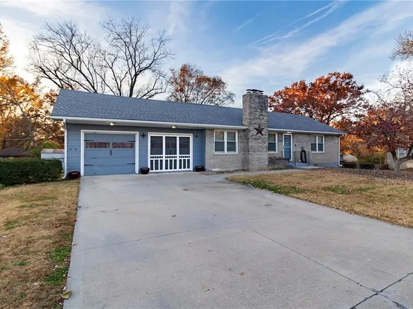 3946 NE Indianola Dr, Kansas City, MO 64116