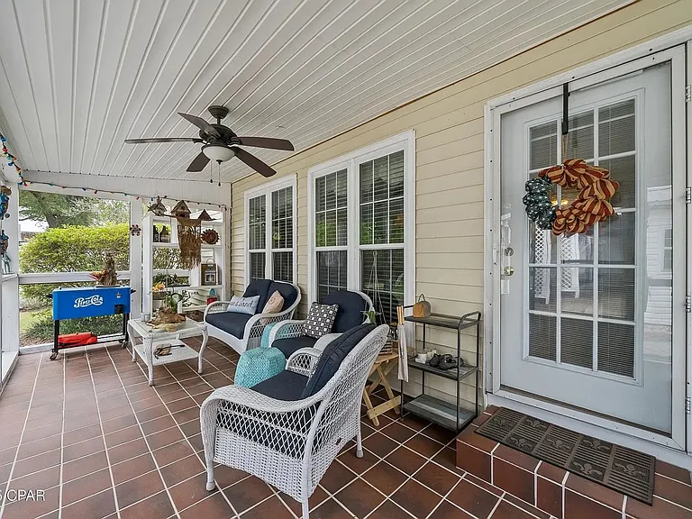 321 S Bonita Ave — Photo 21