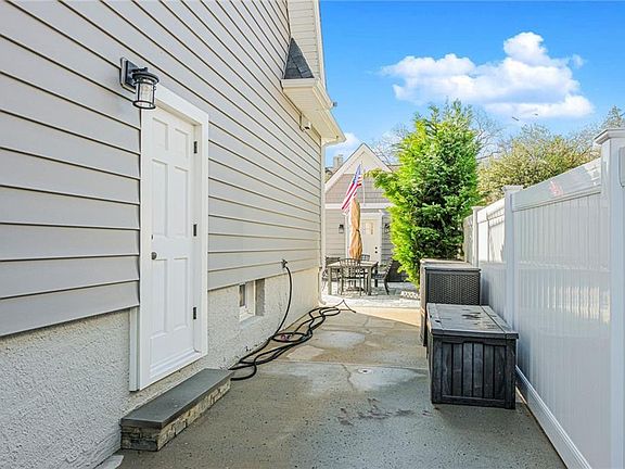 3rd image of 84 Elwood Pl