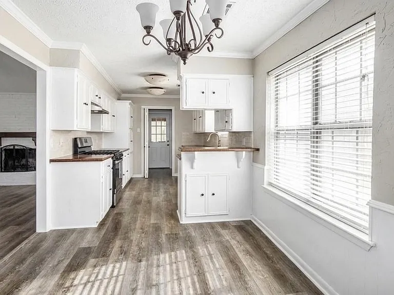 12510 Old River Dr — Photo 4