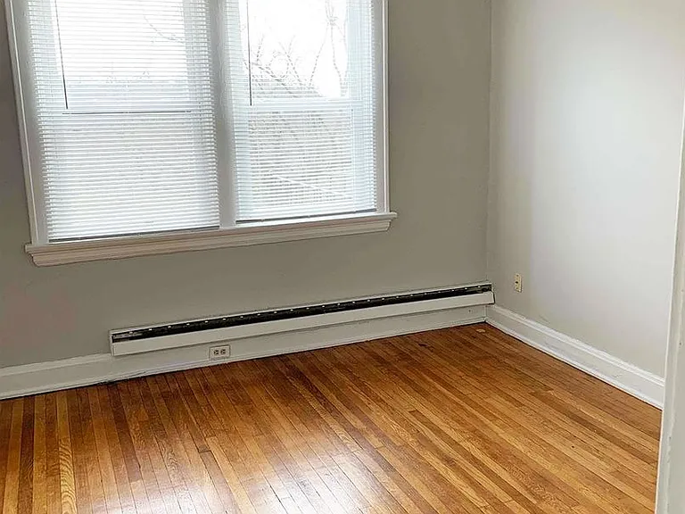 415-419-423 Probasco St — Photo 50