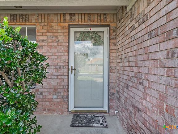 3rd image of 4406 Acorn Creek Trl