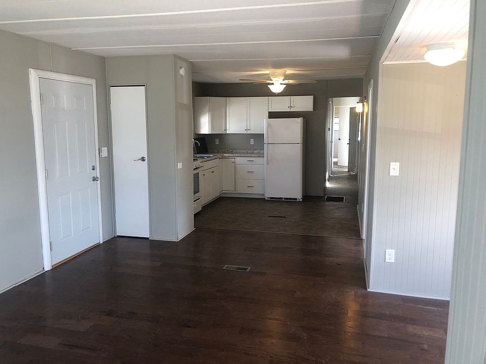 1st image of 19 1/2 Dequimpal St