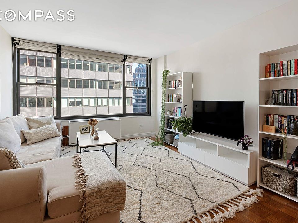 1st image of 117 E 57th St APT 35E