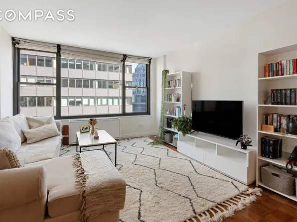 117 East 57th Street image 1 of 13