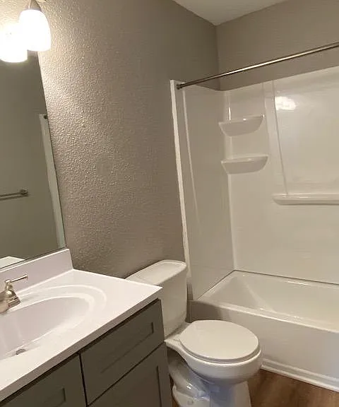 425 Homestead St #C — Photo 7