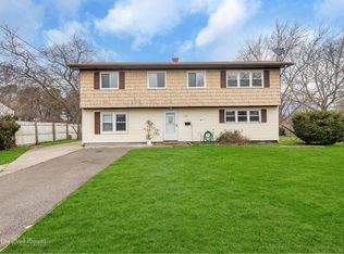 235 Studley St, Brentwood, NY 11717