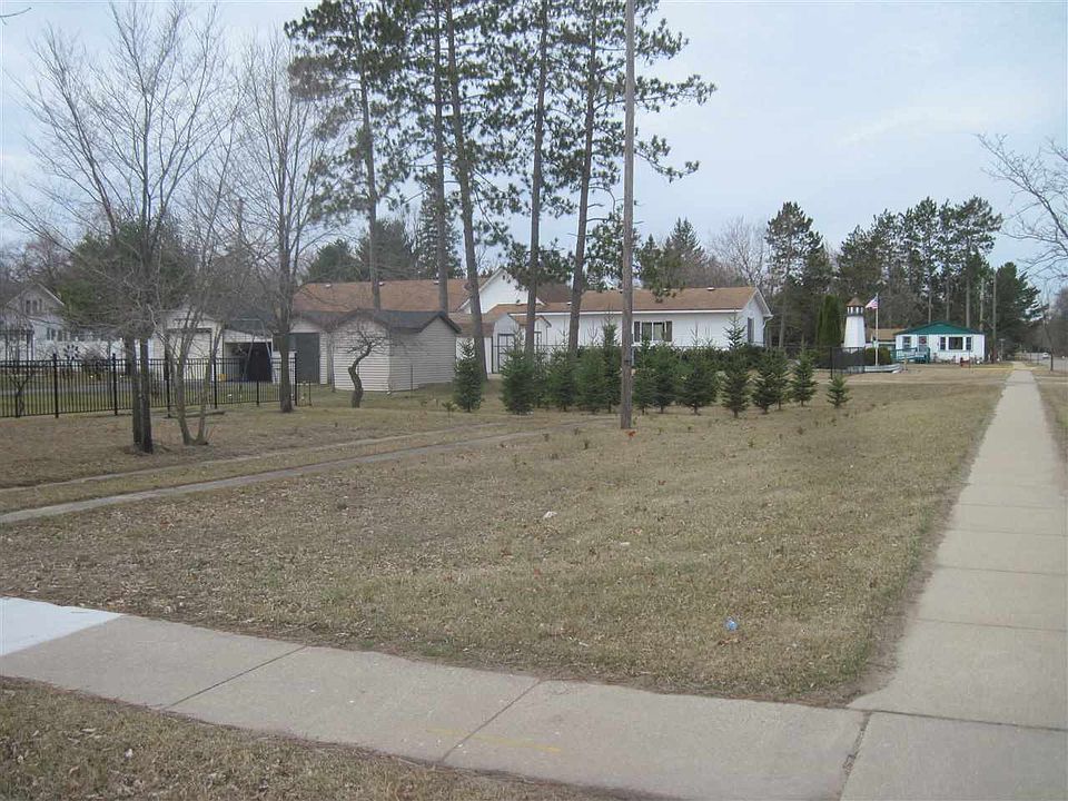 2nd image of 237 N Oak St