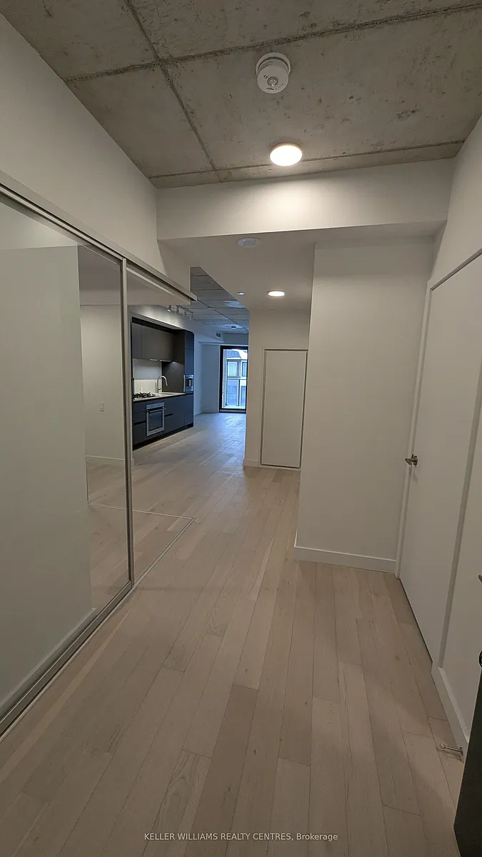 Building Photo - 1720 Bayview Ave #322
