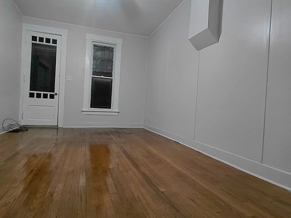 3rd image of 135 S 6th St