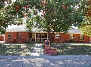 312 E 17th St, Portales, NM 88130