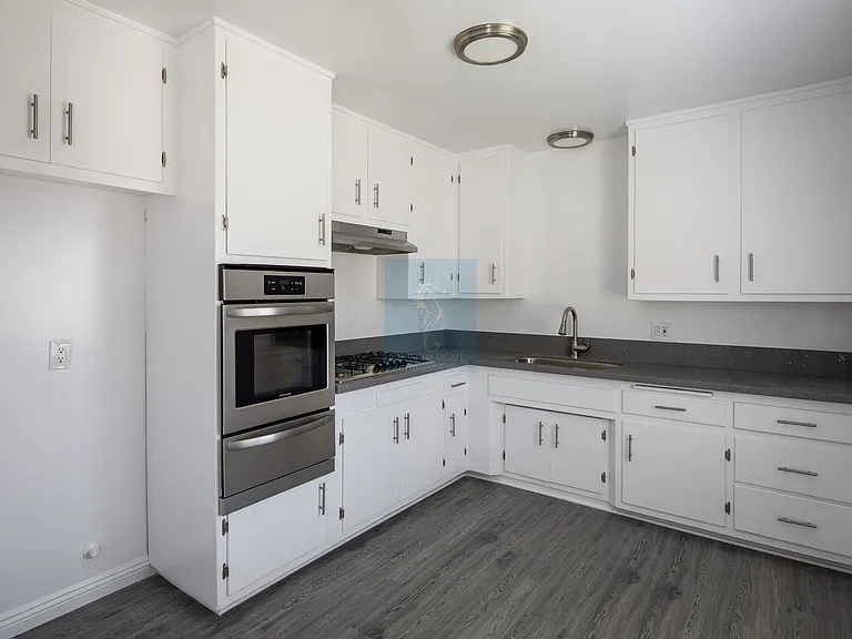 2601 Curtis Ave #D — Photo 9