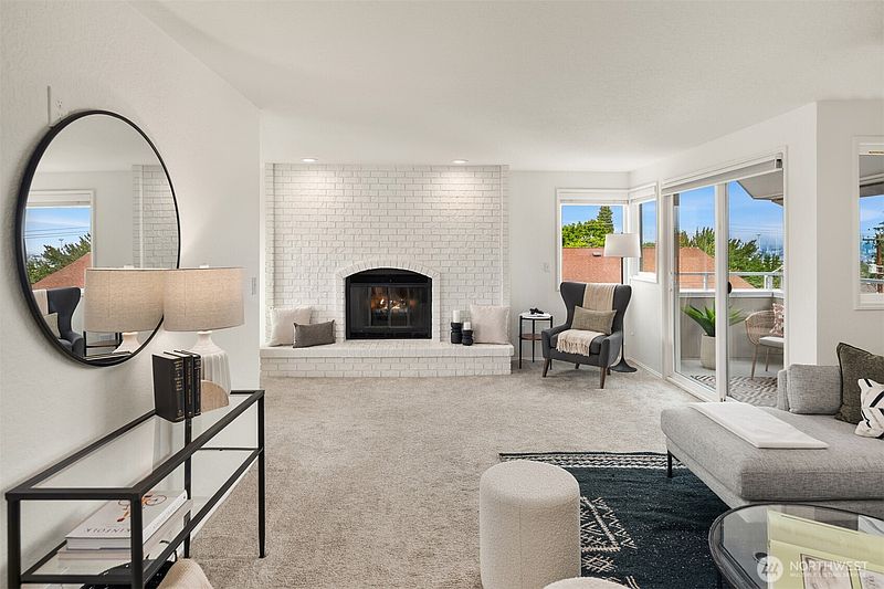 2nd image of 2115 California Avenue SW #402