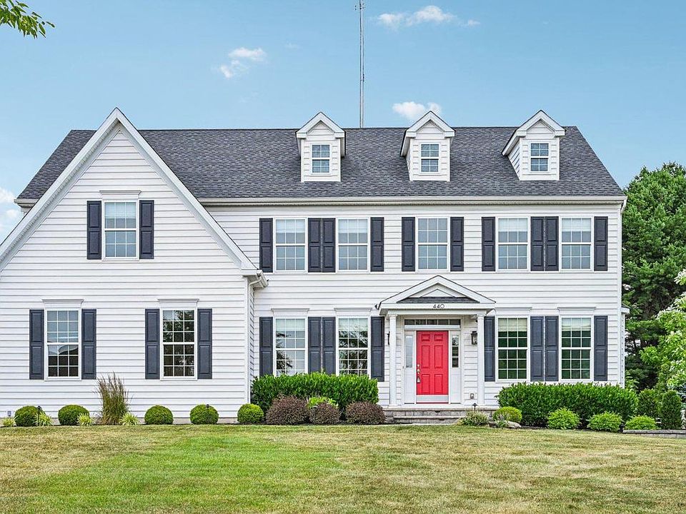 1st image of 440 Elizabeth Way
