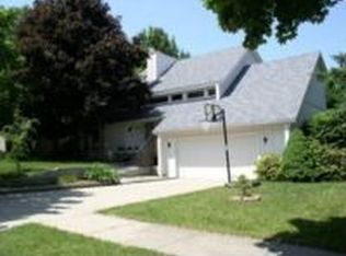 1418 Fairoaks Ct, East Lansing, MI 48823