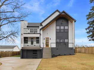 209 Redmond Dr, Fountain Inn, SC 29644