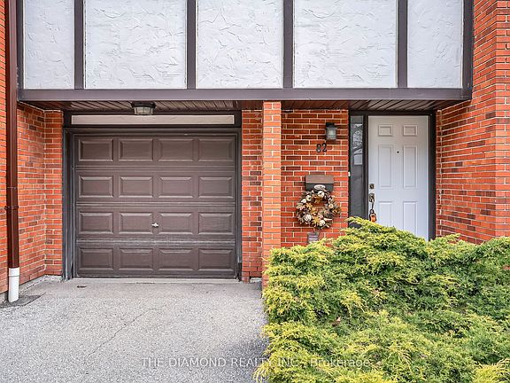 3rd image of 1755 Rathburn Rd E #82