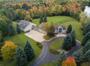 9300 Warwick Mdws, Grand Blanc, MI 48439