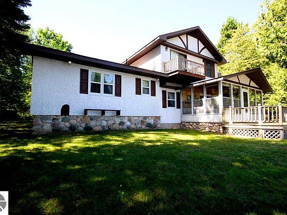 2nd image of 6265 Cottage Dr
