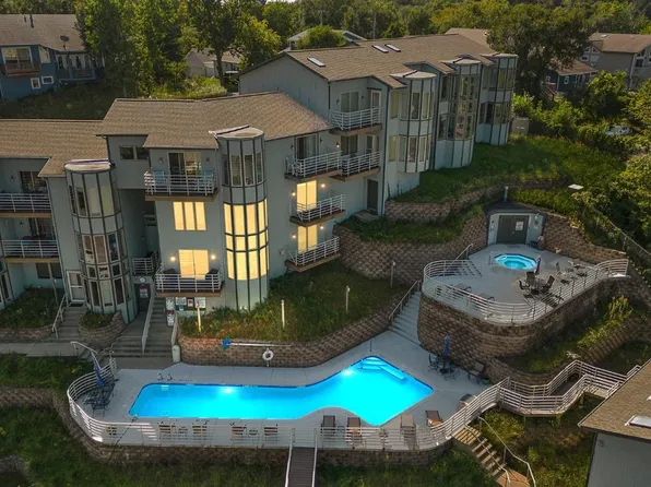 333 Lake Shore Dr APT B4, Michigan City, IN 46360