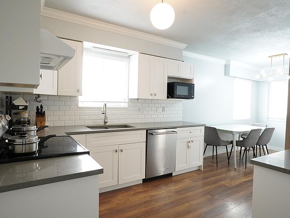 2nd image of 6819 Knight St