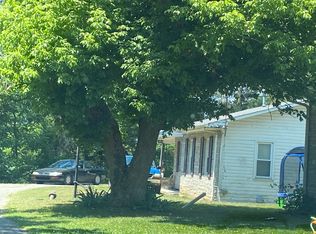 157 W Greenway St, Sneedville, TN 37869