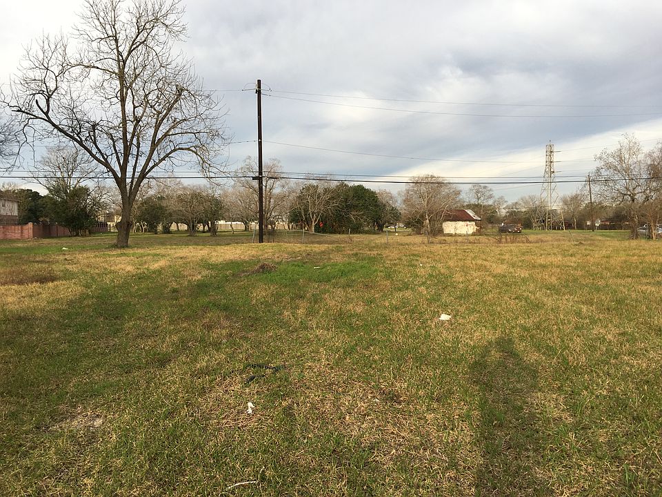 2nd image of 13814 White Heather Dr
