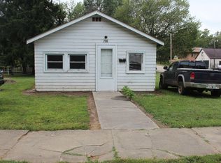 718 4th St, Monett, MO 65708