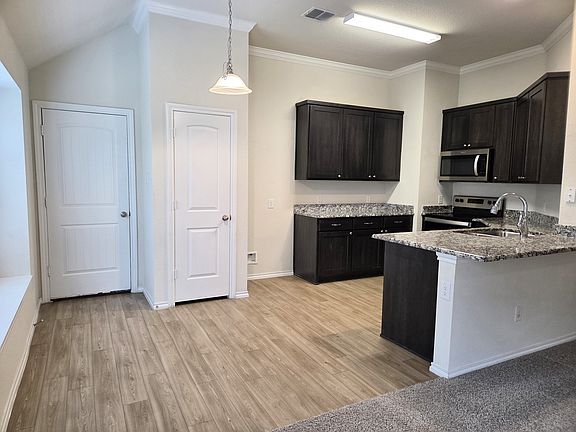 3rd image of 1731 Wooley Way