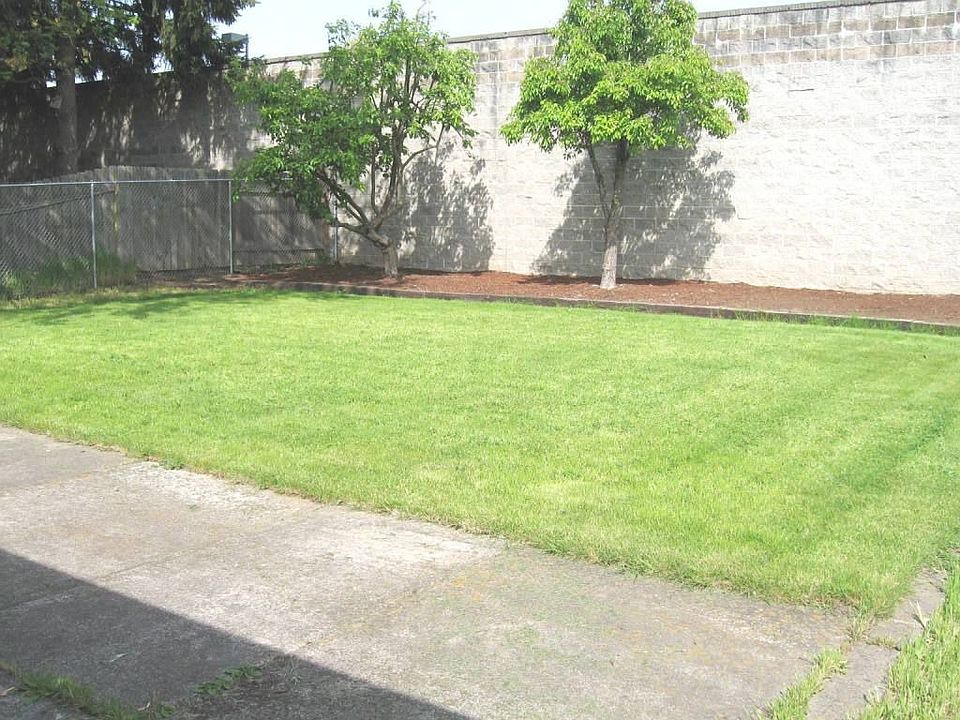 2nd image of 1461 Haven St