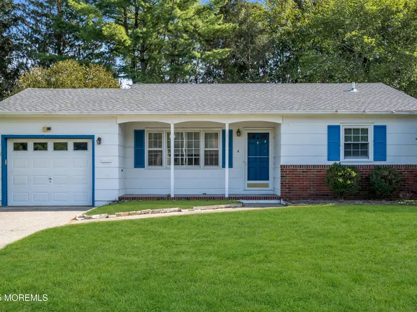 4 Chancellor Court, Toms River, NJ 08757