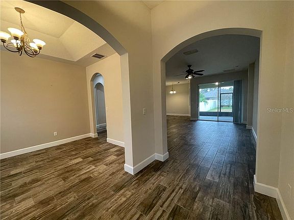 4th image of 110 Magnolia Park Trl