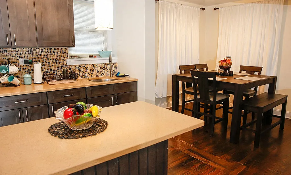 Glenwood Gardens Apartments — Photo 2