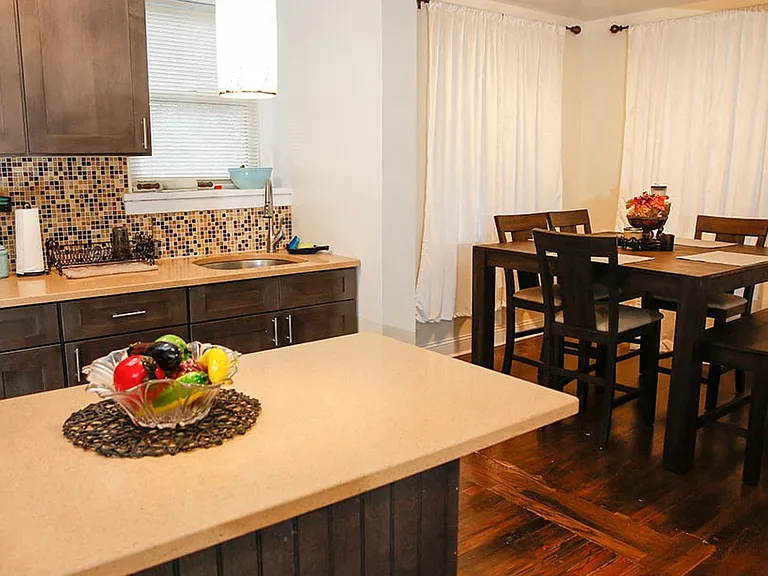 Glenwood Gardens Apartments — Photo 2