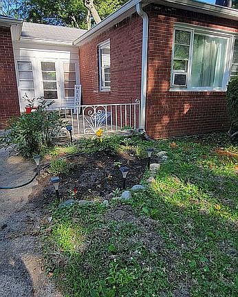 2nd image of 6480 N Tremont St