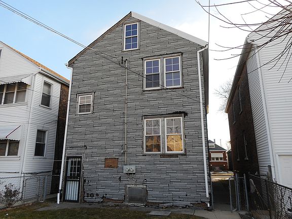 2nd image of 4736 S Maplewood Ave