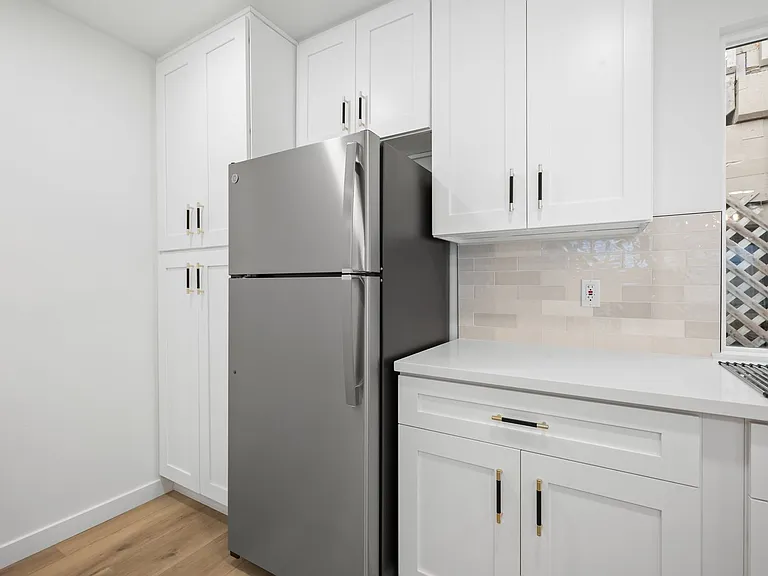 834 Island Ct #1/2 — Photo 5