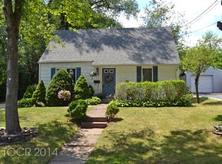 4 Emmett Pl, Waldwick, NJ 07463